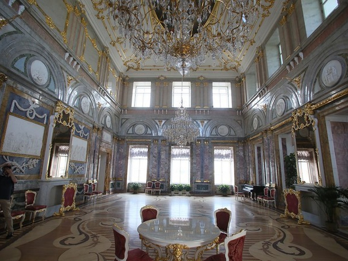 В Петербурге открыли залы Мраморного дворца, который Екатерина построила для своего фаворита - KP.RU