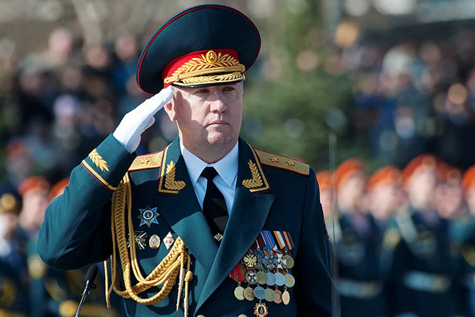 2012 год. Владимир Чиркин в ранге командующего ЦВО принимает военный парад, посвященный 66-й годовщине Победы в Великой Отечественной войне в Екатеринбурге.