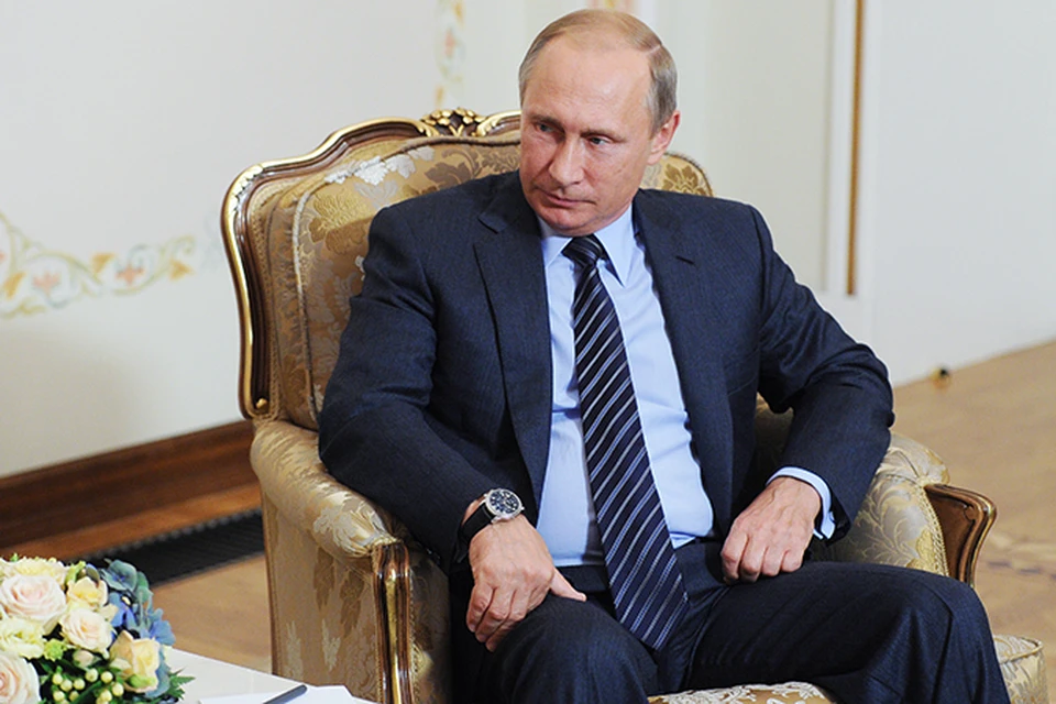 Владимир Путин позвонил Рахмону и высказал ему слова поддержки, пообещав поддержать еще и лично во время визита в Душанбе