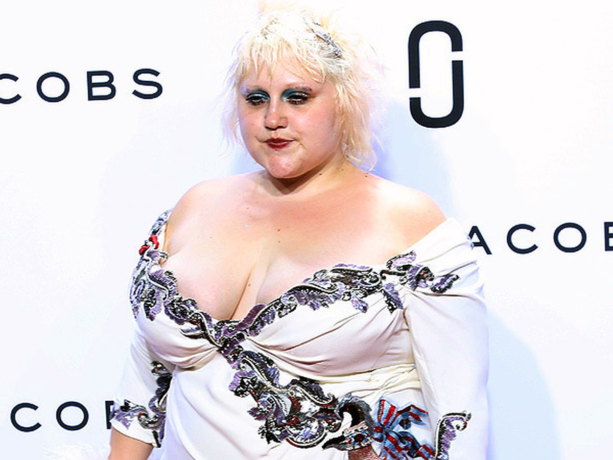 Орыс қыз-келіншектерімен жыныстық қатынас Толық жетілген әйелдермен порно