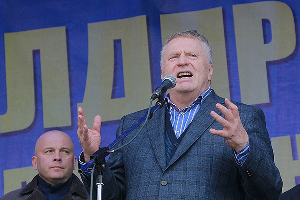Возглавил движение против платной парковки  лично Владимир Жириновский.