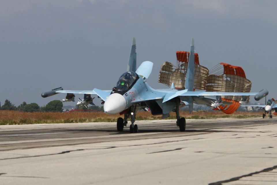 Российские самолеты уничтожили в Сирии базу подготовки террористов-смертников