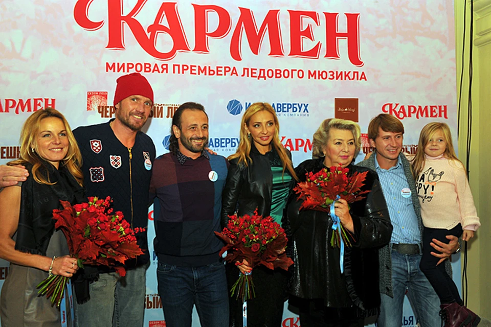 Этот раскрученный ледовый мюзикл Авербуха, где даже эпизодические роли исполняют звезды-олимпийцы, в пятницу 23 октября впервые показали в Москве.