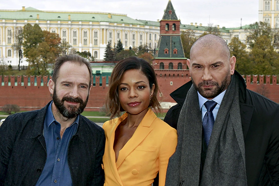 В московском кинотеатре "Октябрь" прошла премьера фильма "007: Спектр". Ее посетили исполнители второстепенных ролей в картине