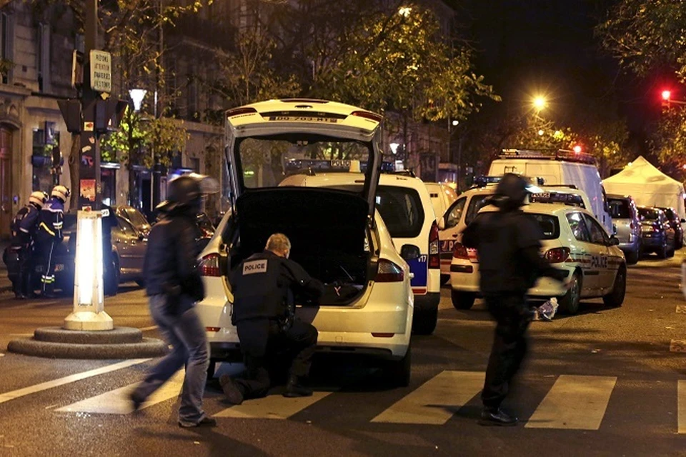 Французская полиция проводит операцию у театра Батаклан