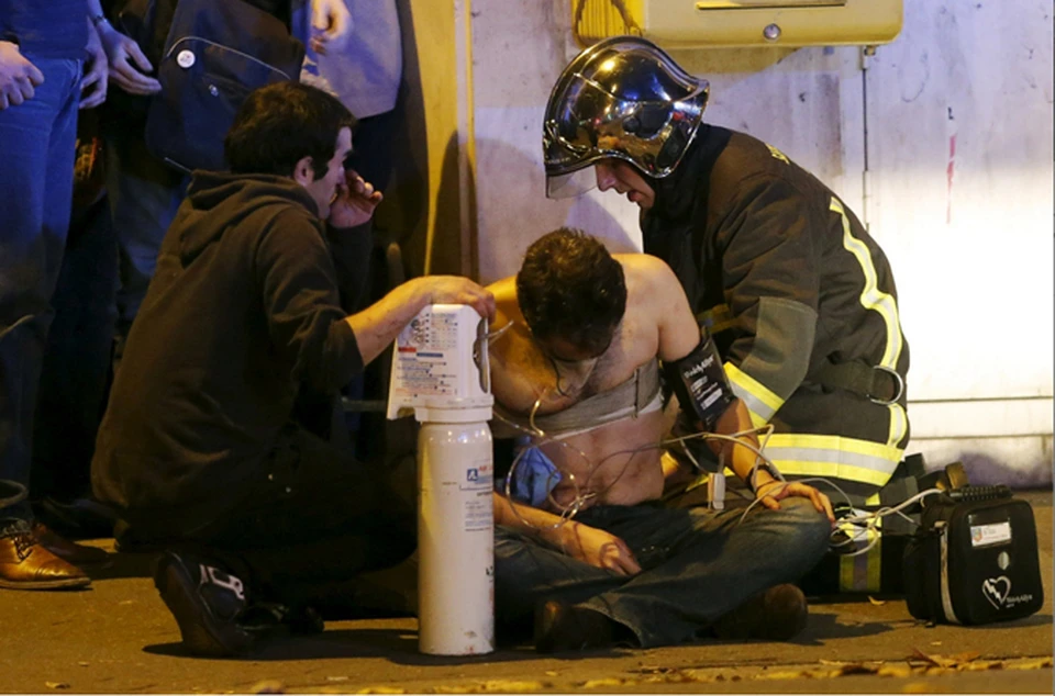 Париж подвергся масштабной террористической атаке.