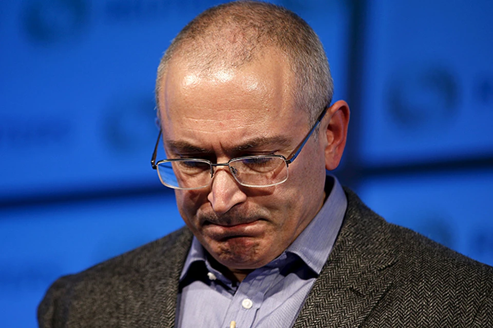 В ночь на вторник стало известно о том, что Следственный комитет России вызвал на допрос Михаила Ходорковского