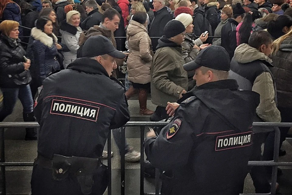 Для входа в метро и выхода в город пассажиры смогут воспользоваться соседними вестибюлями.