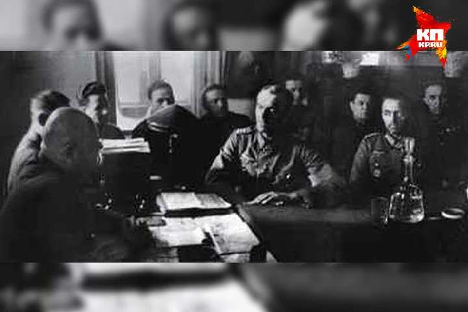 Паулюс на первом допросе. Фото: Музей "Память"