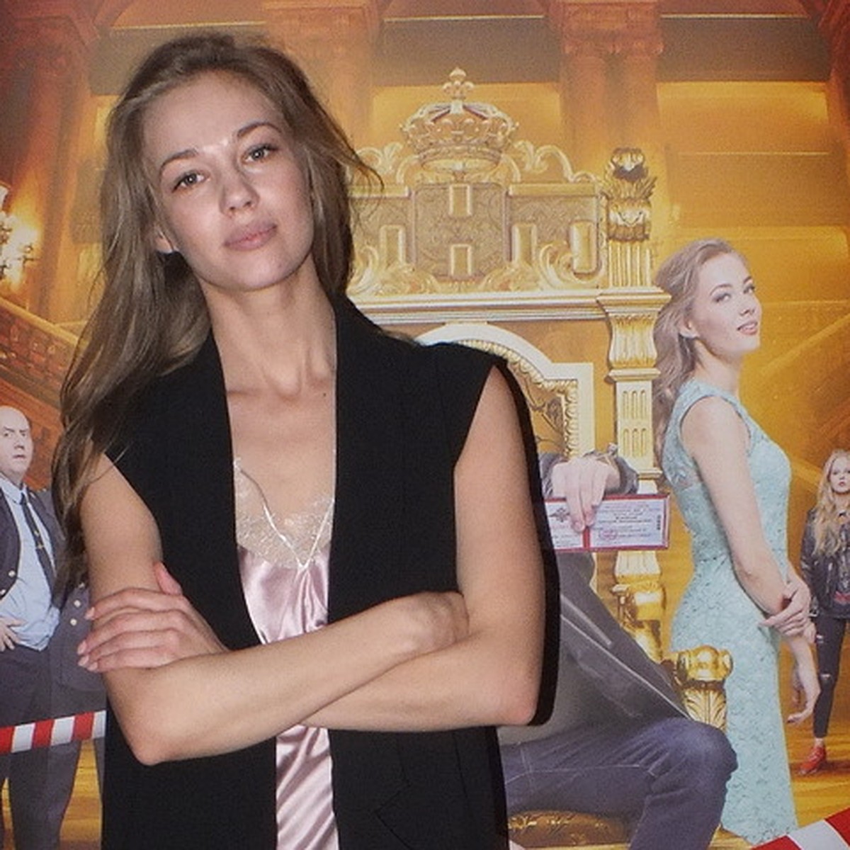 Актриса Воронежского Камерного театра сыграла жену олигарха в комедийном  сериале - KP.RU