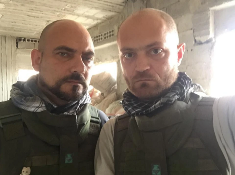 Спецкоры «КП» Александр Коц и Дмитрий Стешин получили медаль Минобороны «Участнику военной операции в Сирии».