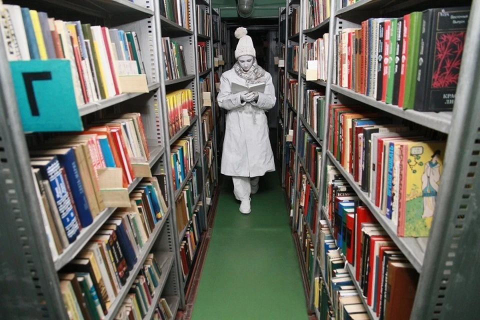 В книжном подземелье не соскучишься.