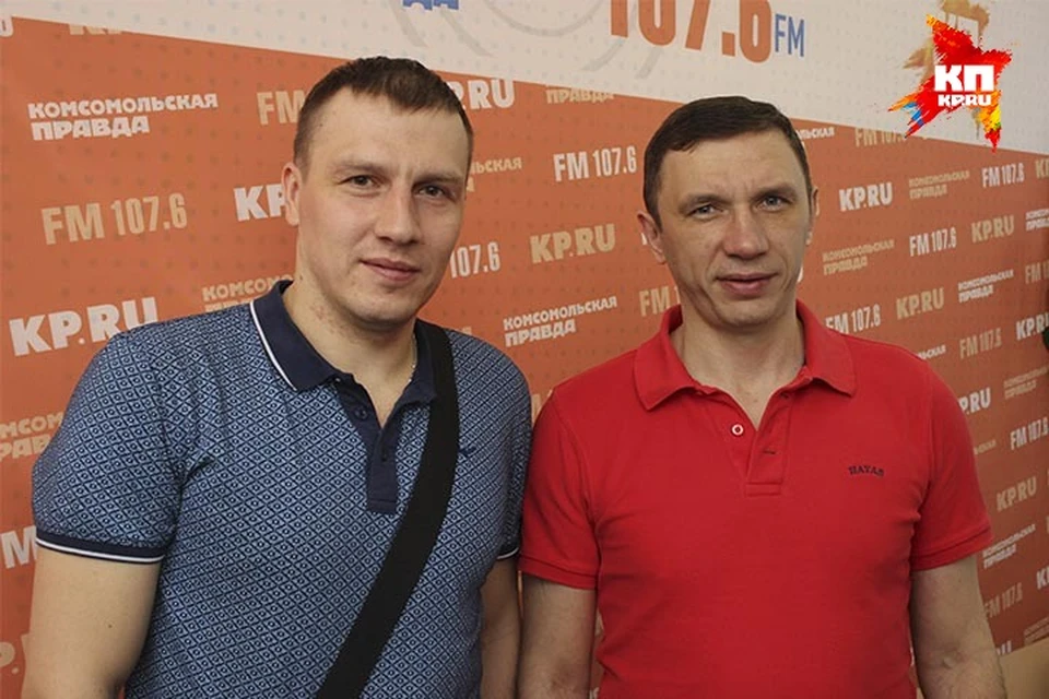 Слева - капитан команды Антон Кочуров, справа - главный тренер Ильназ Загитов.