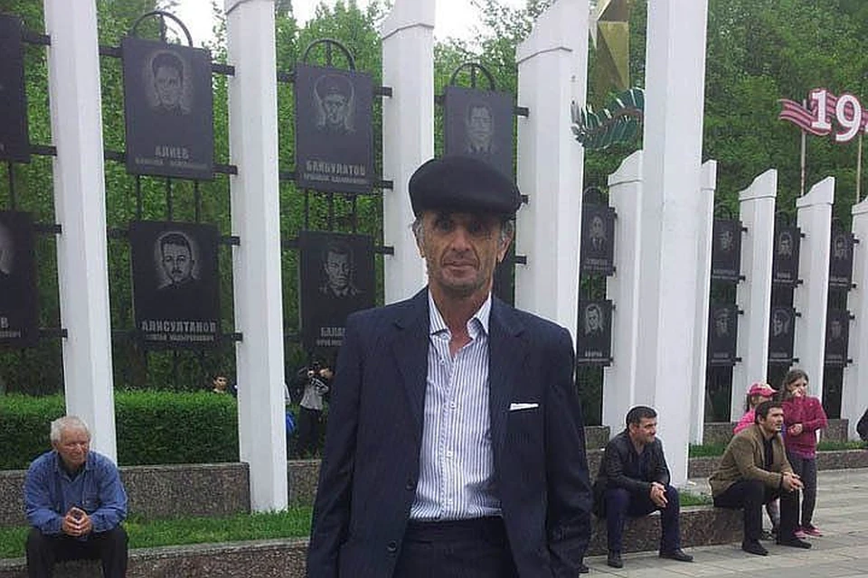 Рамазан Джалалдинов пожаловался, что его дом сожгли неизвестные. Фото: личная страница героя публикации в соцсети