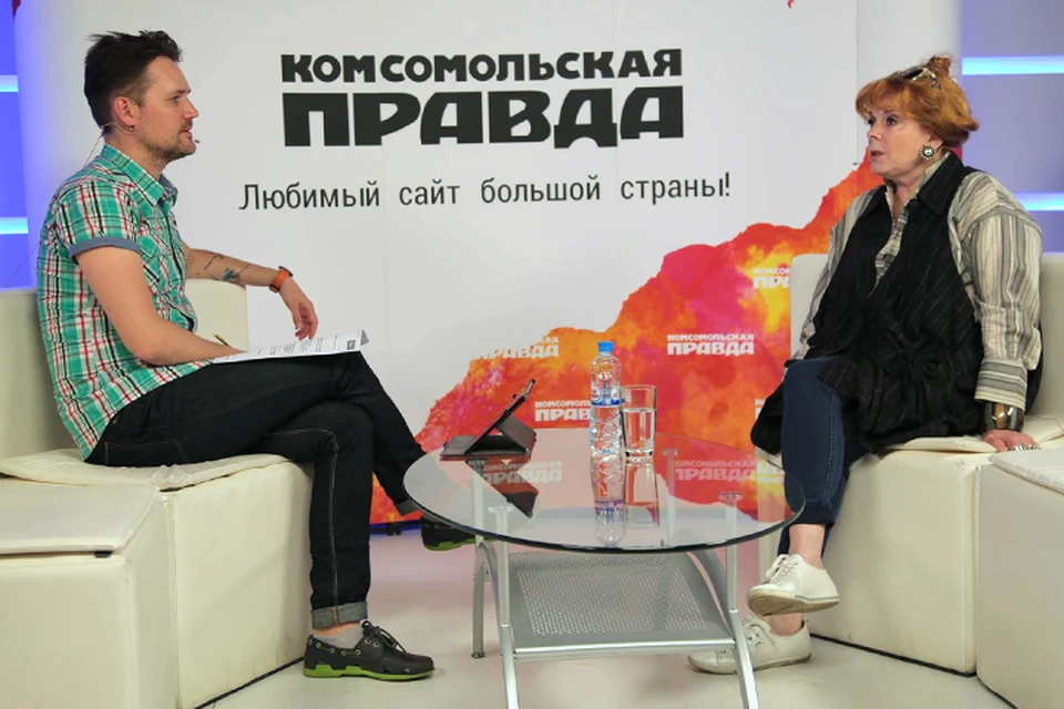 Народная артистка России Клара Новикова пришла в гости к Антону Арасланову на Радио «Комсомольская правда», чтобы поговорить о творчестве, семье и судьбе
