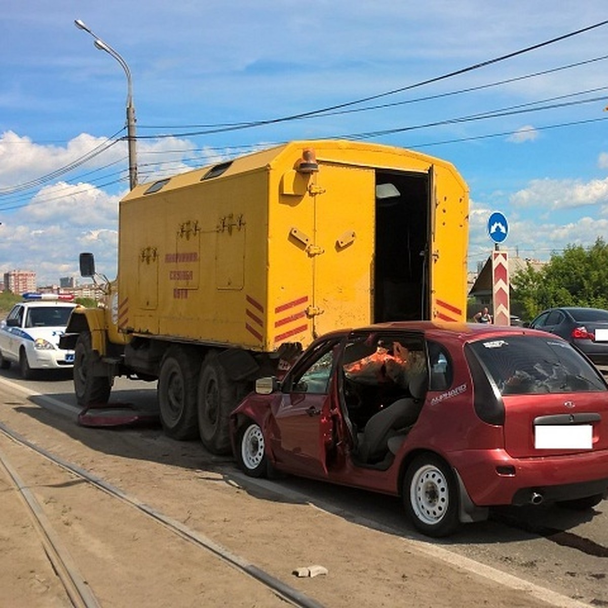 У погибшего в аварии работника ИжГЭТ остались жена и двое маленьких детей -  KP.RU