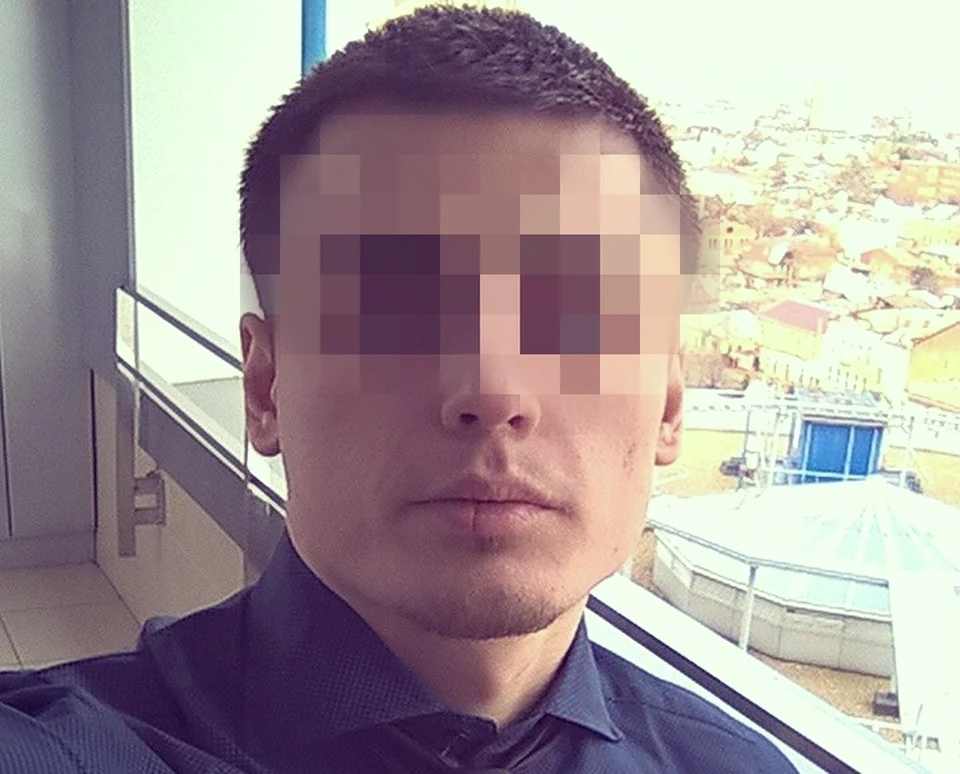 Как оказалось, молодой человек чудом уцелел благодаря проводам в крыше, на которую упал. Фото: с личной страницы героя публикации в «Вконтакте».