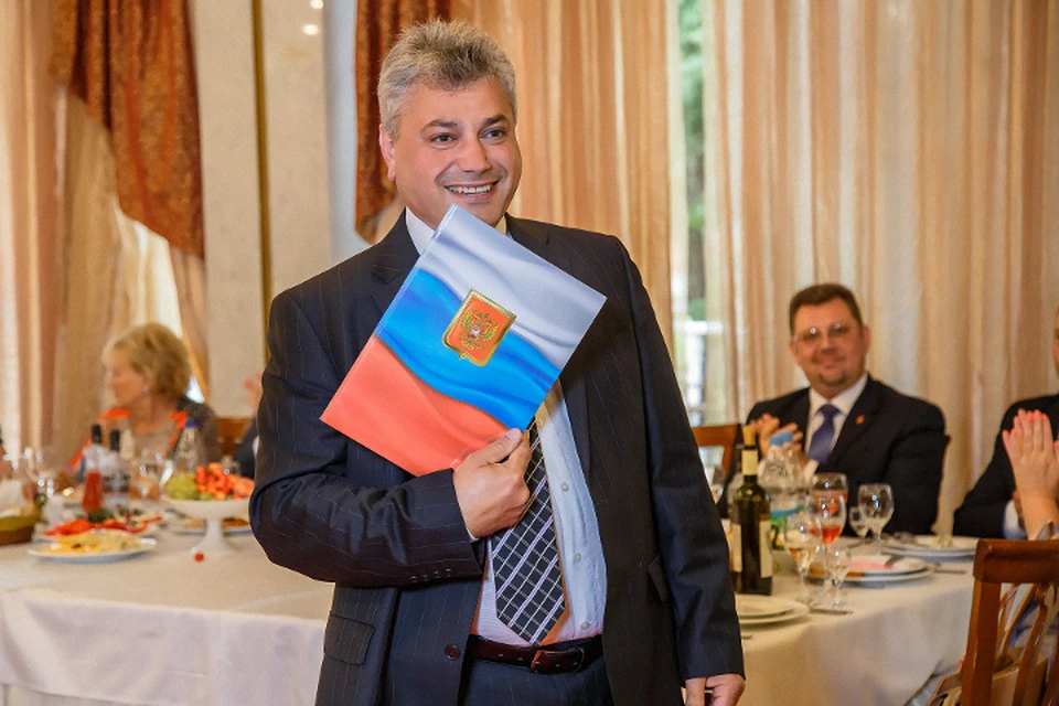 Владимир Бозов: "У нас работает коллектив - настоящие специалисты. А с таким тылом многие сложности преодолимы". Фото: зверохозяйство «Мермерины»