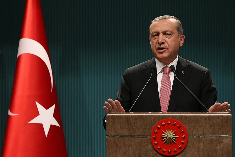 Журнал Spiegel:" Турецкий президент Эрдоган прекрасно осознает: в НАТО его внешнюю политику воспринимают с раздражением."