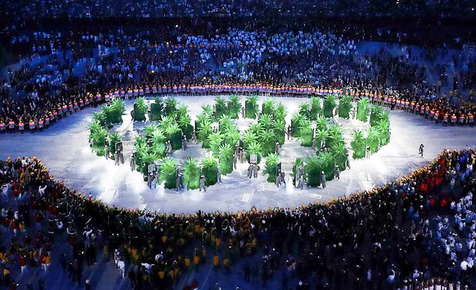Олимпийские кольца превратились в зеленые кустарники - символ жизни