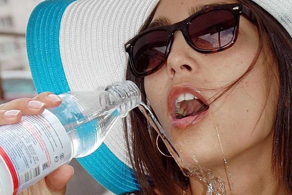 Наполнять бутылки водой повторно все равно, что лизать унитаз