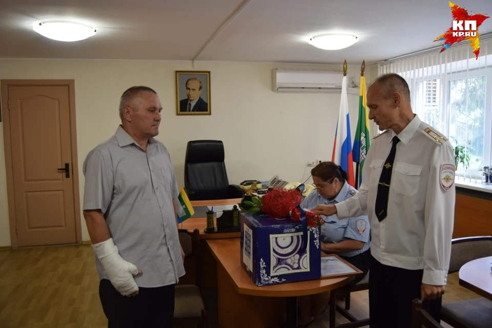 Сам Александр не считает свой поступок героическим