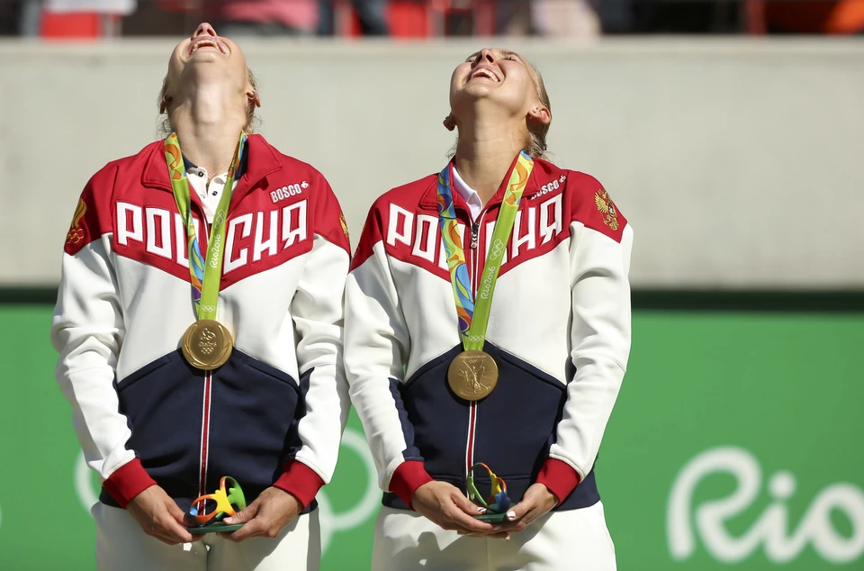 Россиянки Макарова и Веснина принесли России седьмое золото, выиграв теннисный турнир в парах.