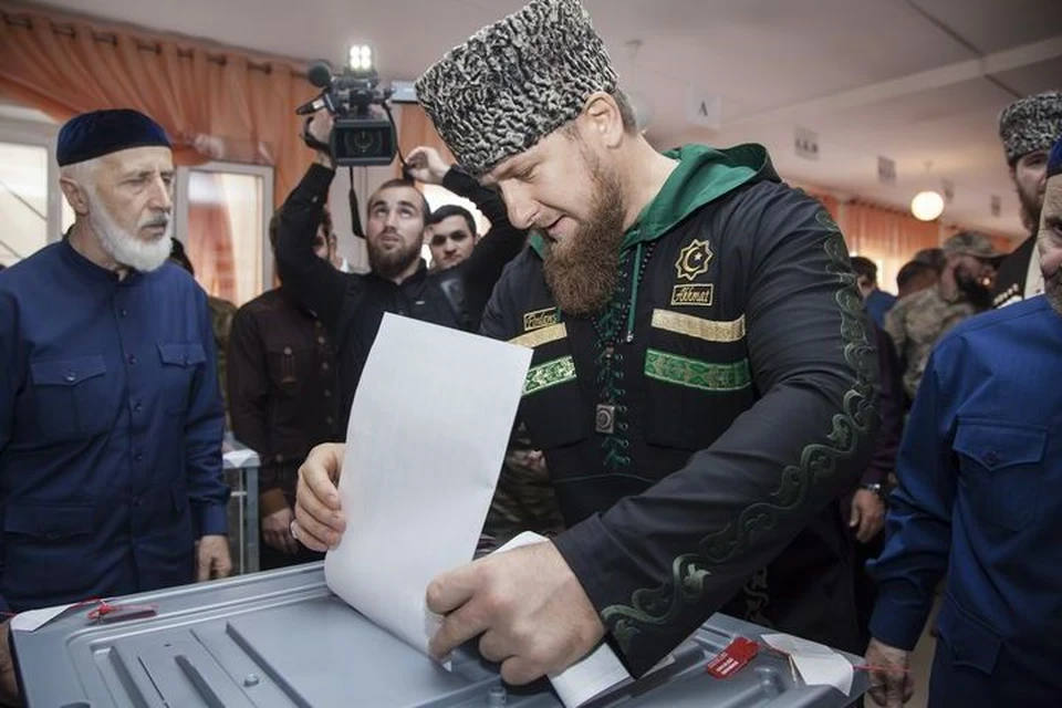 Рамзан Кадыров голосовал в своем родовом селе Центарой. Фото: Елена ФИТКУЛИНА