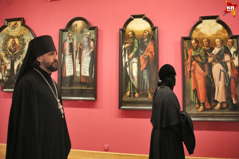 В Национальном художественном музее открылась выставка «Мир небесный на земле».