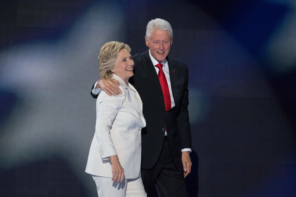Хиллари и Билл Клинтон. Фото: Zuma\TASS