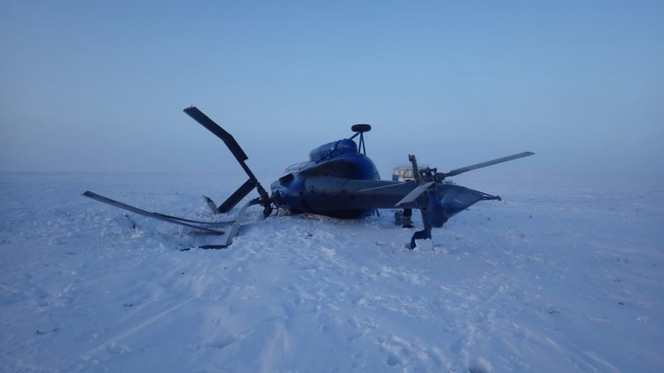 На Ямале спасают пострадавших во время жесткой посадки вертолета в тундре. Фото: из архива пресс-службы МЧС ЯНАО