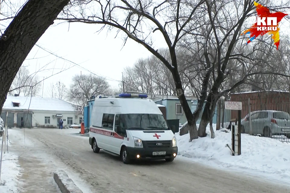 Лестница преткновения едва не убила фельдшера "скорой" в Хабаровске