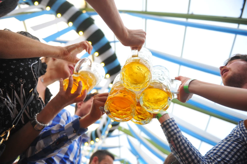Молодежь в Самаре предпочитает пиво, а люди постарше водку и разбавленный спирт