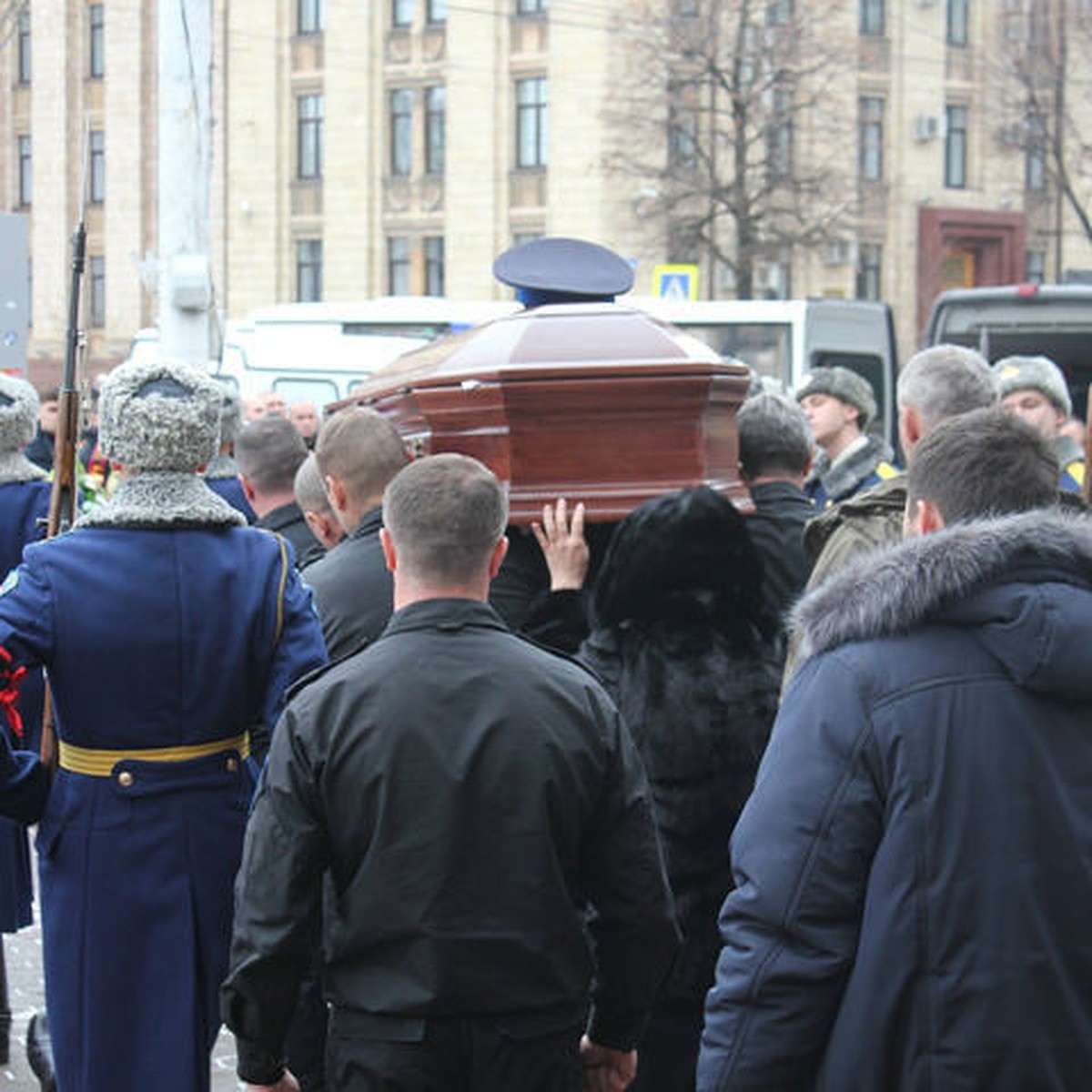 Сослуживцы простились с погибшим на Кавказе сотрудником воронежского  спецназа ФСБ - KP.RU