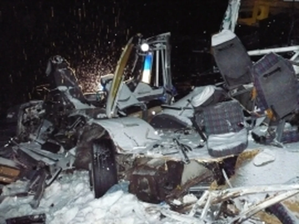 В крупном ДТП под Ханты-Мансийском погибли 12 человек. Фото: МЧС по ХМАО-Югре.