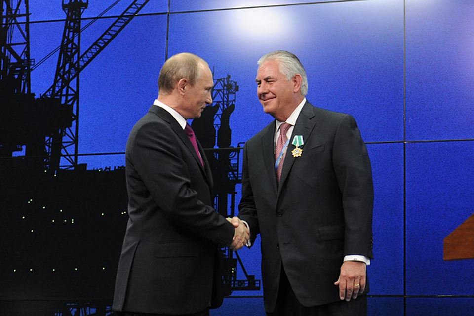 Тиллерсон получил из рук Владимира Путина Орден Дружбы.