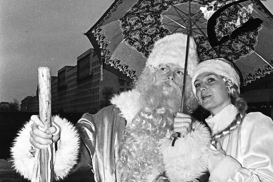 фото: Павел Маркин. В 1935 году Дед Мороз и Снегурочка вернулись в нашу жизнь. Навсегда!