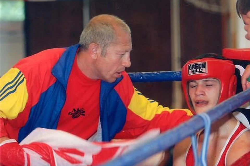 Андрей Гушан секундирует призера чемпионата Европы Игоря Лупу.