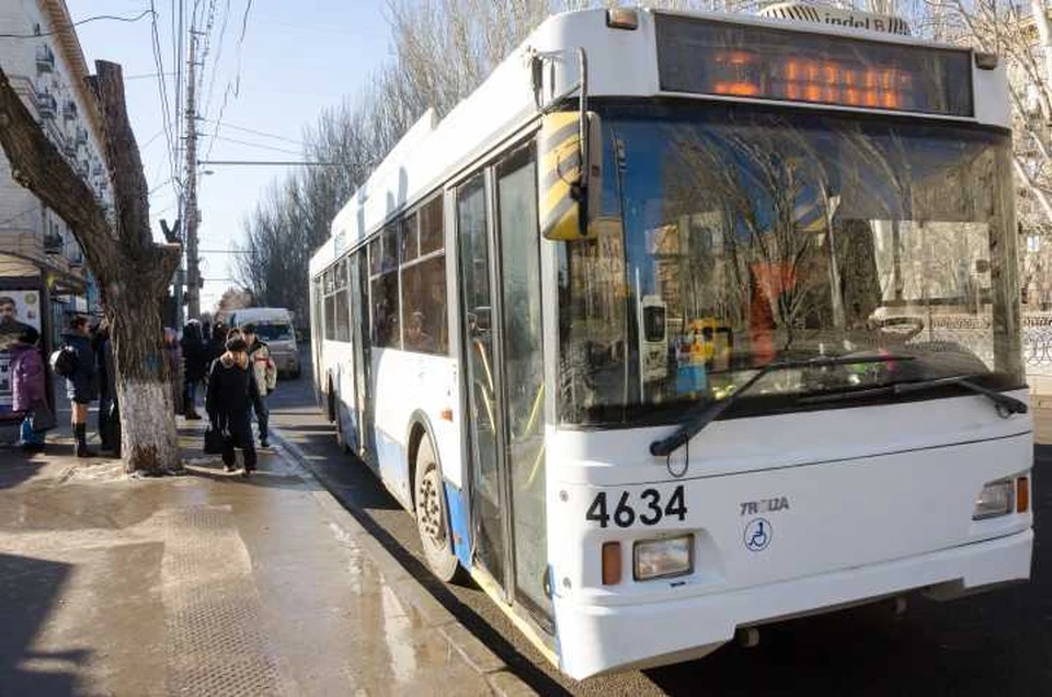 Большие автобусы вытесняют с главных улиц города юркие, но невместительные маршрутки.