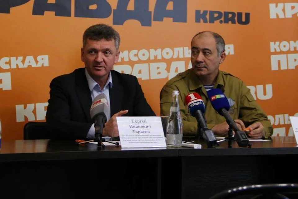 Сергей Тарасов и Самир Асанов на пресс-конференции в "Комсомольской правде"