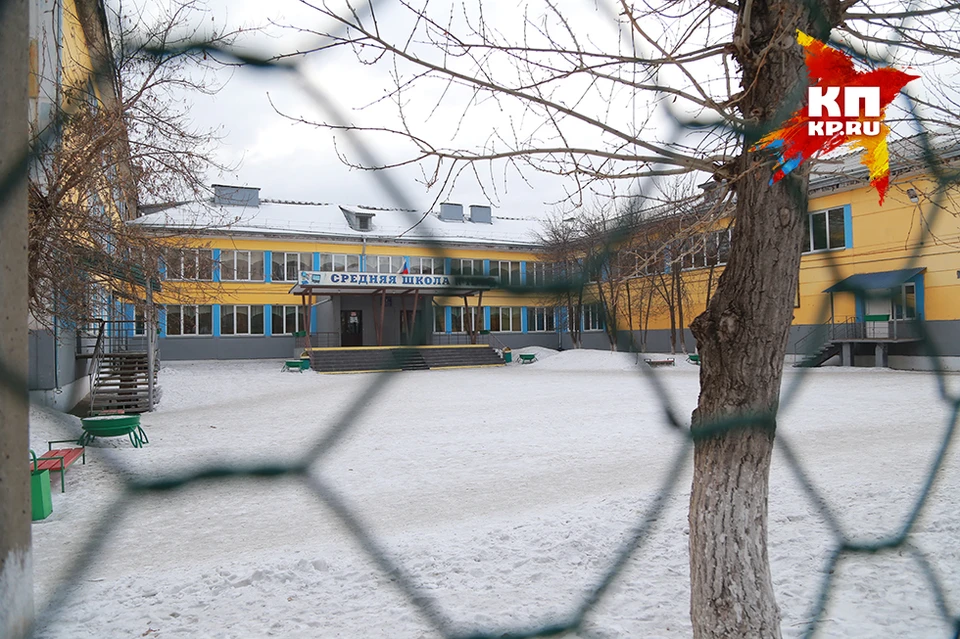 Она учится в седьмом классе самой обычной, рядовой школы в городе.