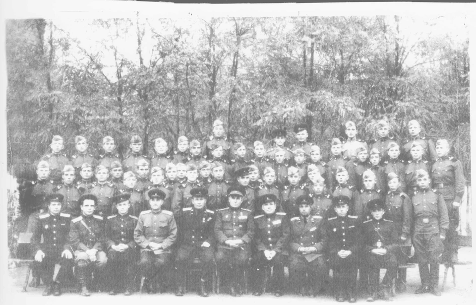 Выпуск в полковой школе. Самарканд, 1953 год.