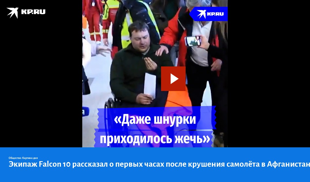 Мужчина с часами на руке. Исторические старинные часы. Гибкий график. Фото на тему время. Швейцария часы.