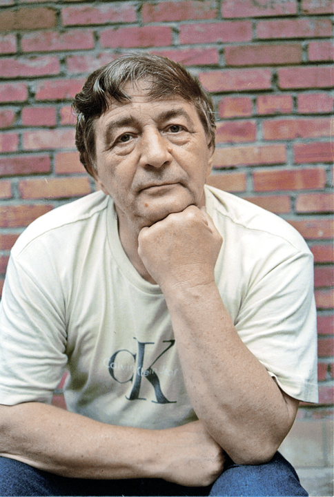 Успенский написал много книг о Чебурашке. Вы читали, к примеру, «Крокодила Гену - лейтенанта милиции» или «Похищение Чебурашки»? Фото: Natalya Loginova/Russian Look