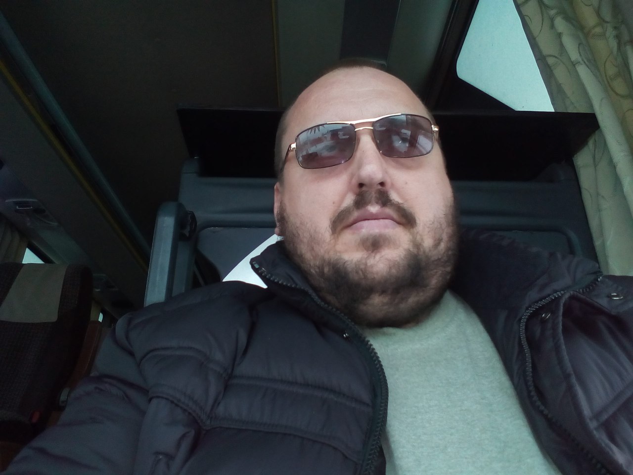 Сергей Балашев в салоне автобуса, который водил последние несколько лет