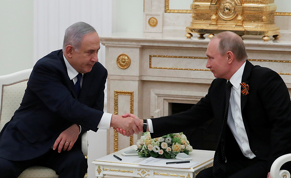 Года три назад Нетаньяху спросили, как он может доверять Путину, и он ответил &laquo;а кому еще доверять, если не ему?&raquo;
