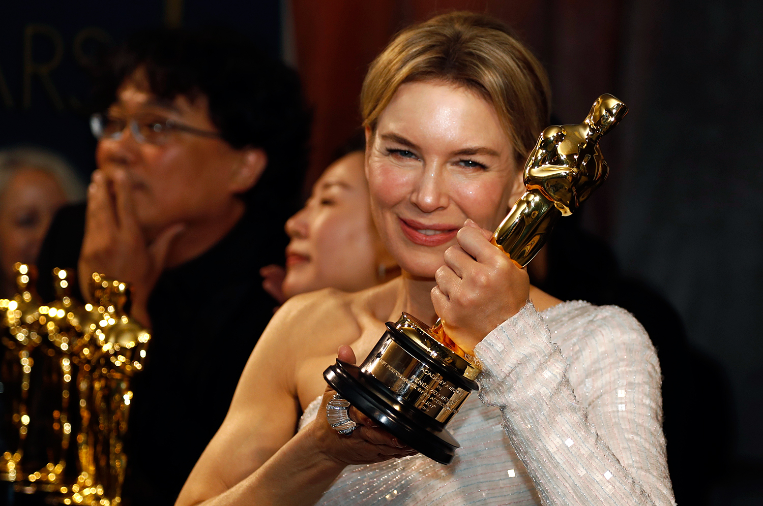 Лучшая актриса второго плана. What is the only actress to win four Oscars?.