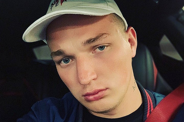 Скандальный блогер Эдвард Бил.