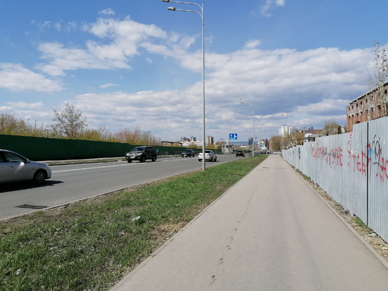 Вдоль Луначарского катиться легко, но везде - порожки