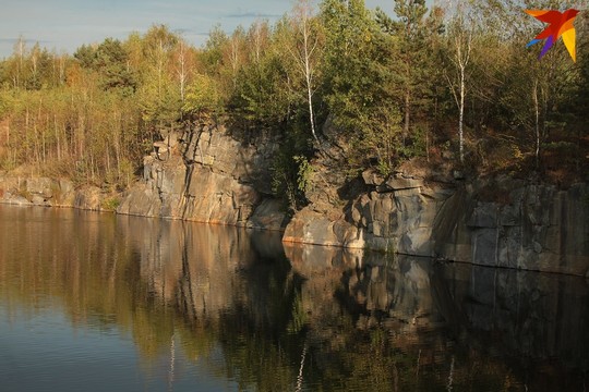 Полюбоваться скалами можно в Беларуси под Лельчицами.
